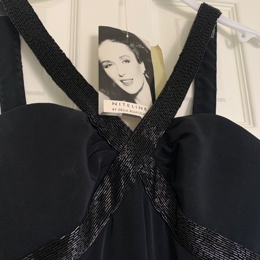 Black Dress - Picture 4 of 5